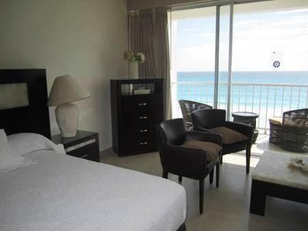 Beachfront Studio Carisa Y Palma Apartment Cancun Room photo