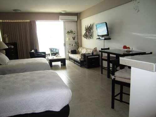 Beachfront Studio Carisa Y Palma Apartment Cancun Room photo